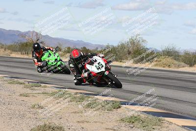 media/Nov-16-2025-Race Pace (Sun) [[8c5fa54630]]/Verified Riders/4-Turn 3 Inside (1050am)/